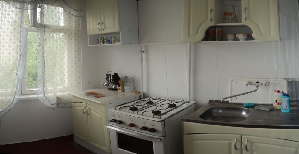 Подобово 1-кімн. на вул. Курсова