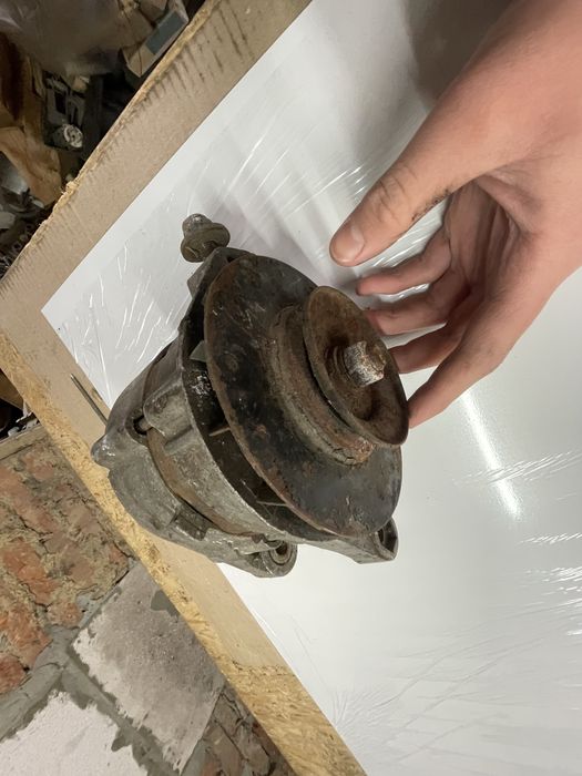 Генератор ВАЗ-2105 14в, 42а