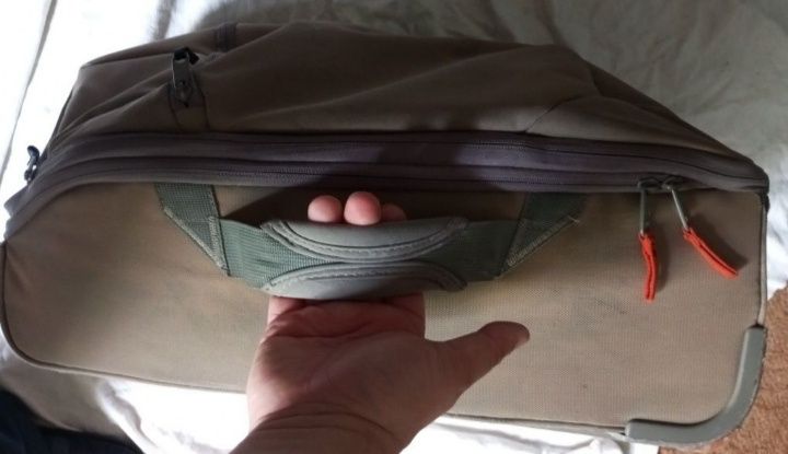 Чемодан дорожный Delsey 60/42/22см Франция