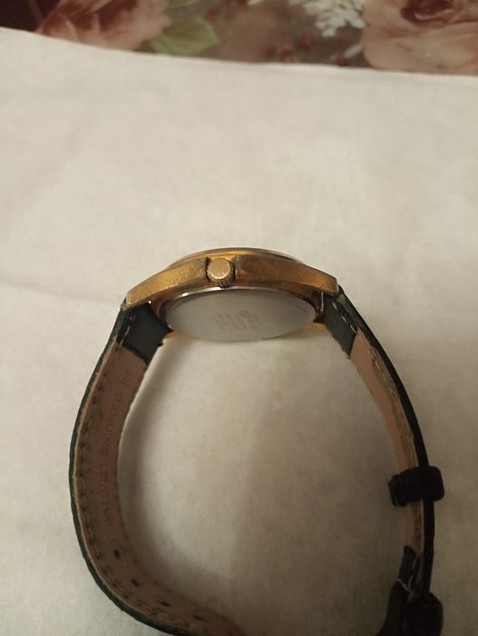 Кварцевые часы casio, японский механизм