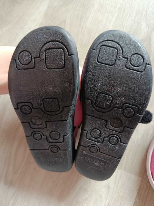 Тапочки валді для двійні дівчаток 27 розмір