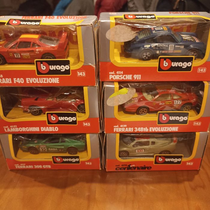 Carros miniatura Bburago 1:43