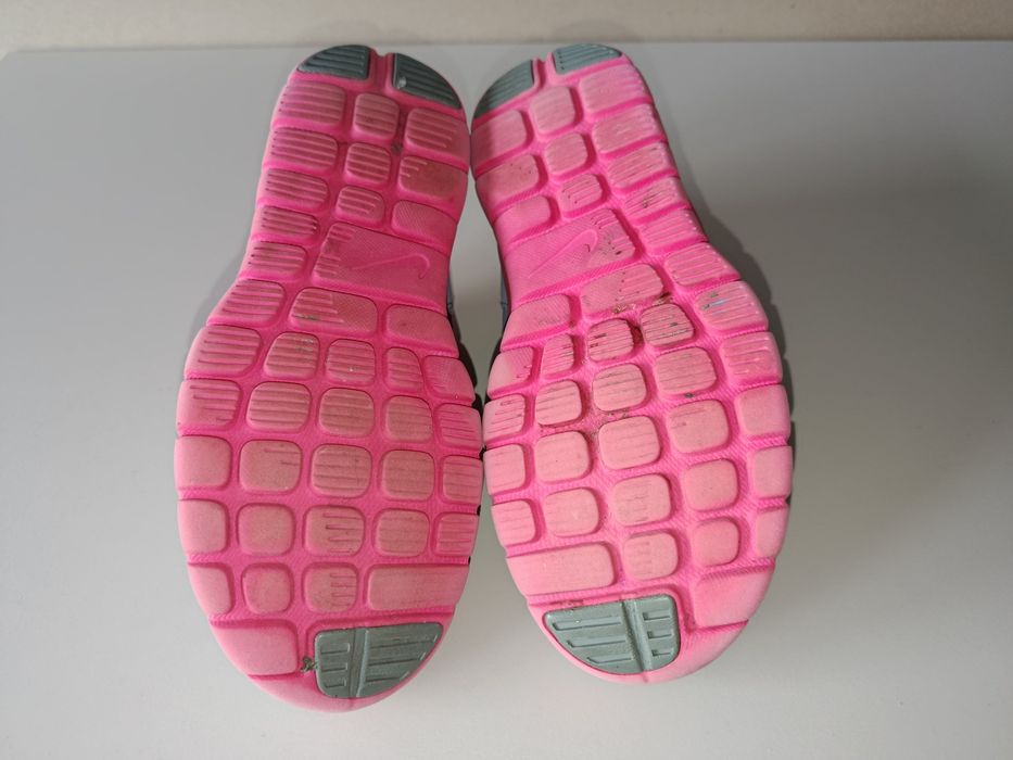 Nike nr 33.5--22.5 cm