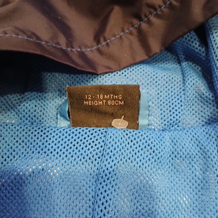 Kombinezony przeciwdeszczowe   86