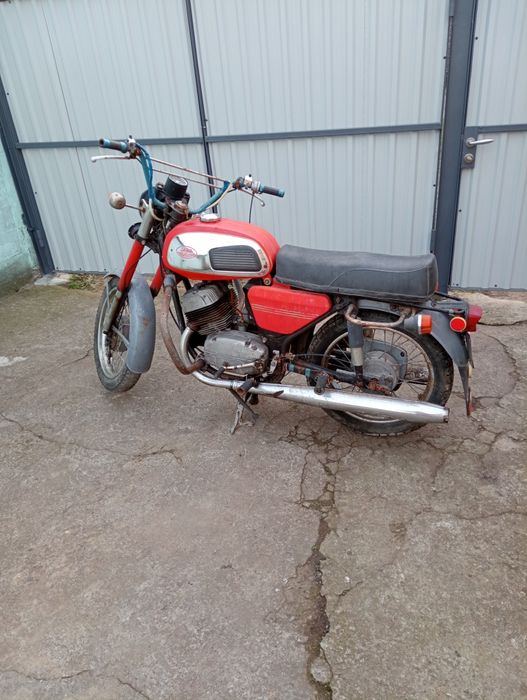 Мотоцикл Ява 634 мотор не колотый