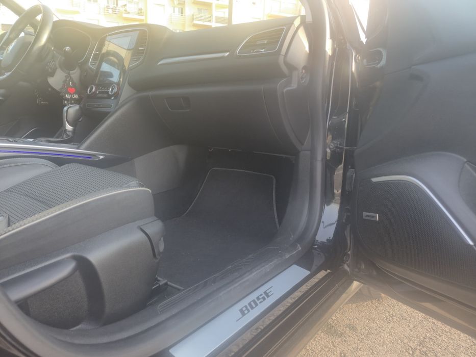 Renault Mégane Sport Tourer (Bose Edition) - Automática