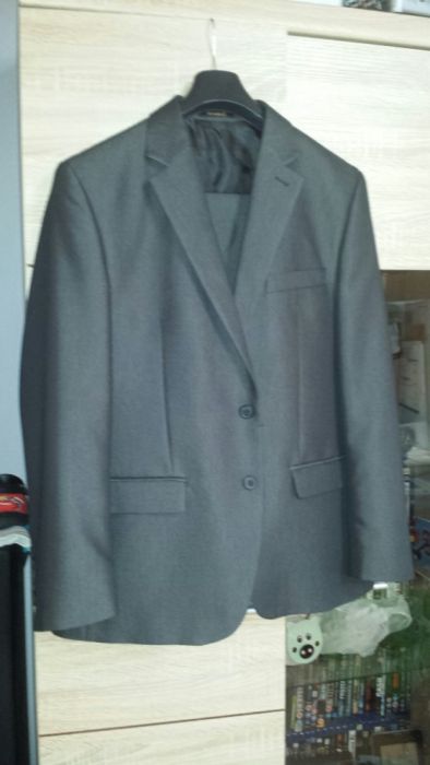 Garnitur sportowy firmy Magnat.