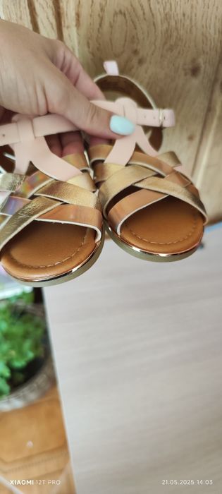 Босоніжки для дівчинки