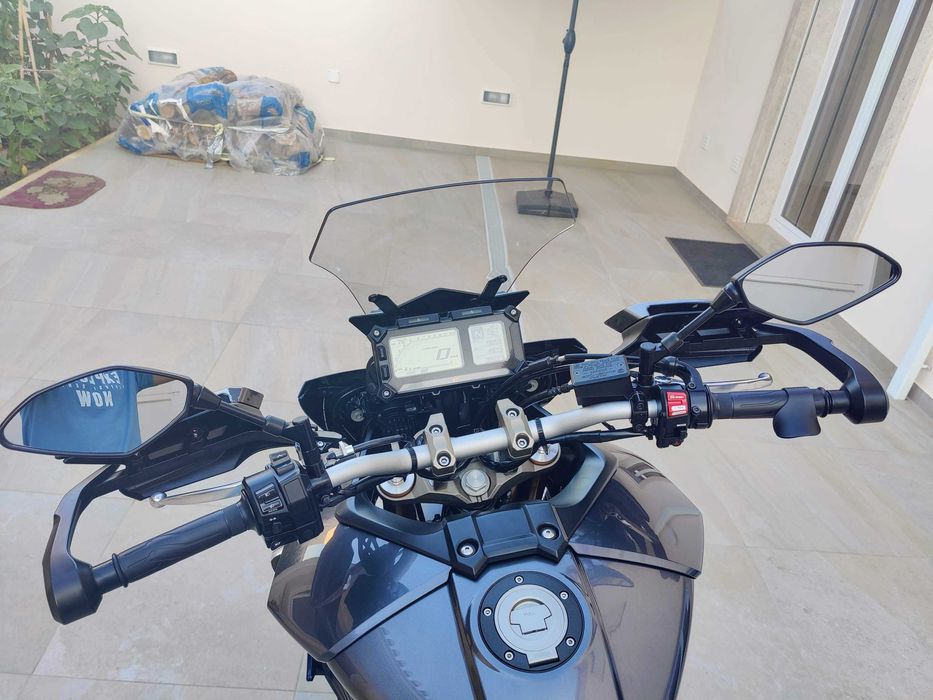 Yamaha MT-09 Tracer (2016) – 42.000 km – Impecável c/ Top Case