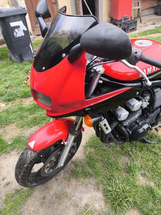 Yamaha fzs 600  lusterka szyba stelaże wypelnienia licznik
