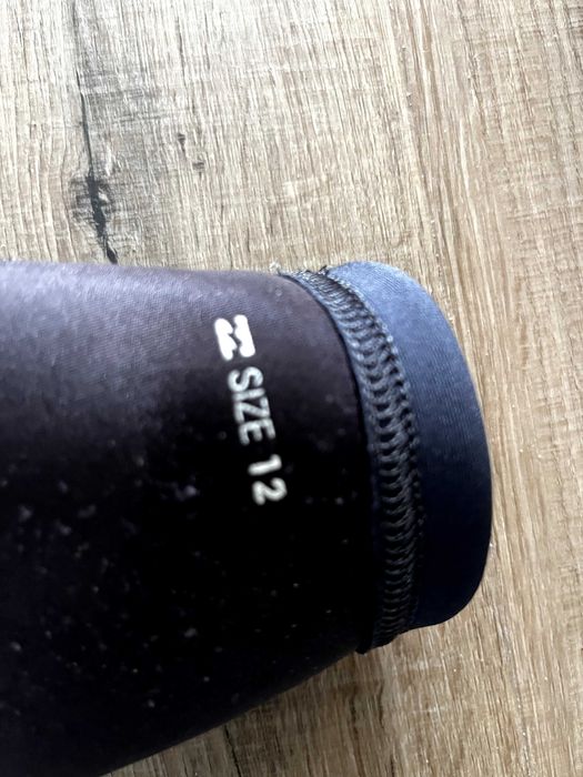 Fato Neoprene Billabong 2/2 spring 12 anos