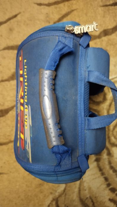 Рюкзаки шкільні у гарному стані.