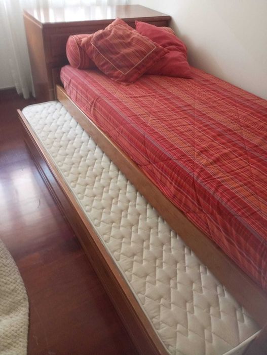 Single bed with an additional bed underneath64740611947011120