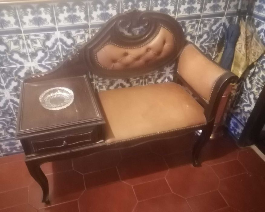 Mesa vintage para telefone