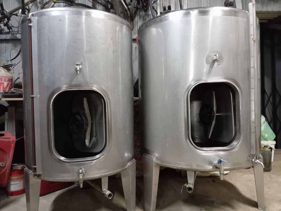 Vendo depósitos inox para vinho ou azeite