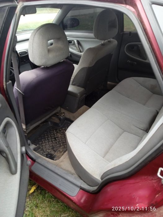 Мазда 626 1,8 продам