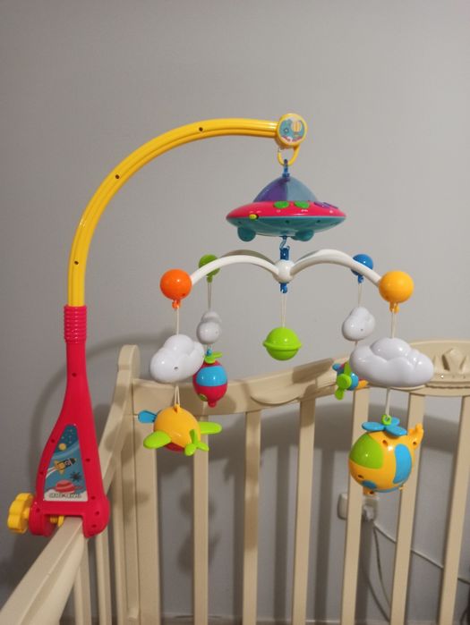 Музичний мобіль з проектором зоряного неба