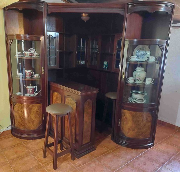 Móvel de sala completo com mini bar