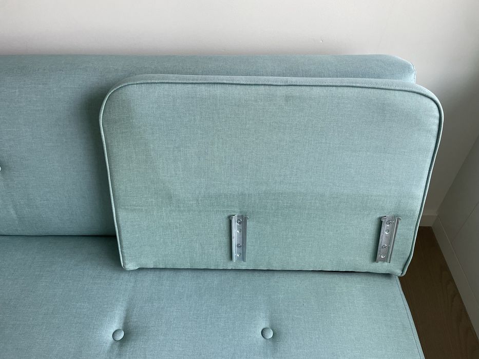 Sofá cama verde menta em muito bom estado