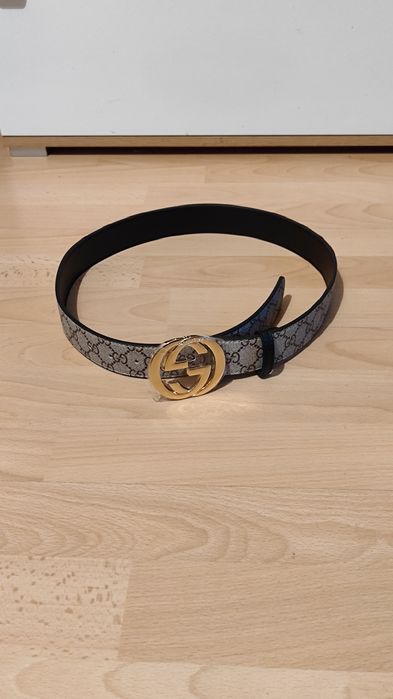 Beżowy pasek Gucci z materiału ze złotą klamrą