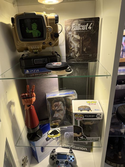 Várias Edições especiais playstation e figuras(ler discricão)