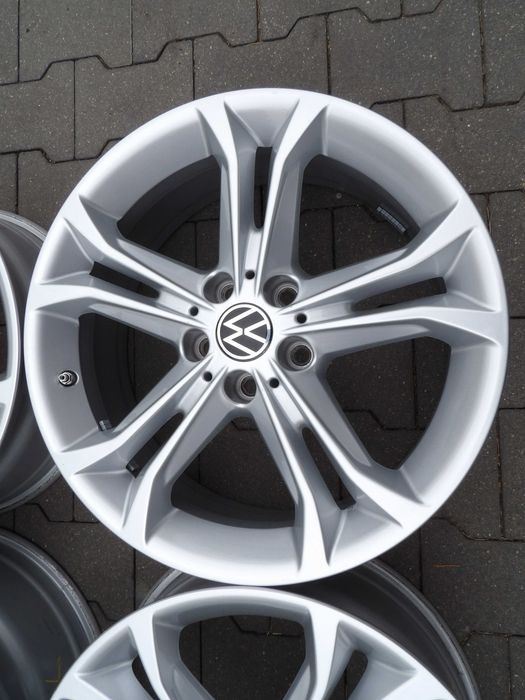 Felgi Aluminiowe 18 Bmw Vw Audi Mercedes Skoda Seat 5x112
