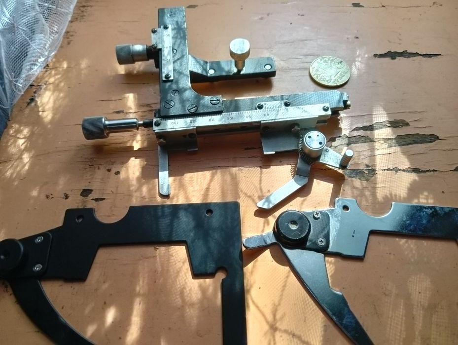 Продам препартоводітель для микроскопа і лапки