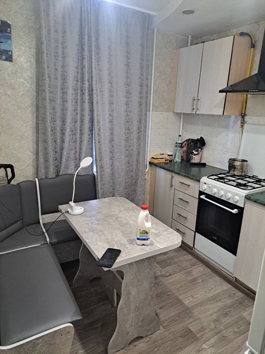 Здам подобово 1км квартиру в центрі міста