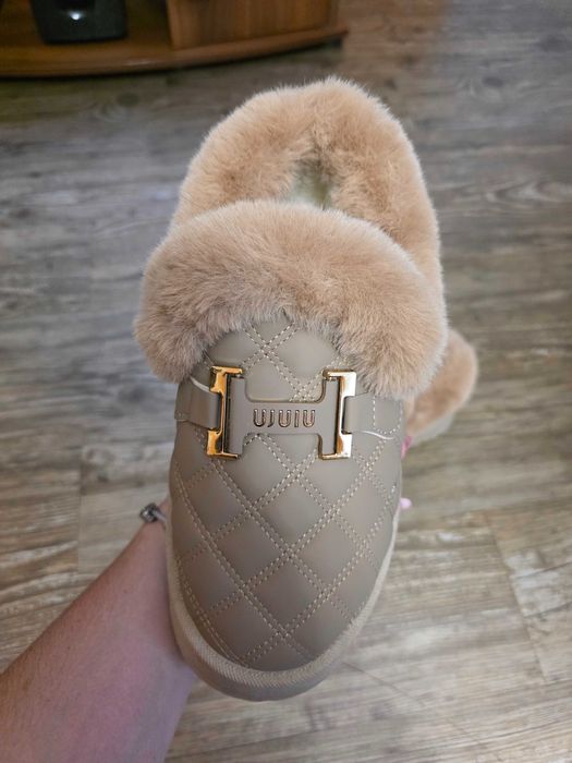 Стильне зимове взуття