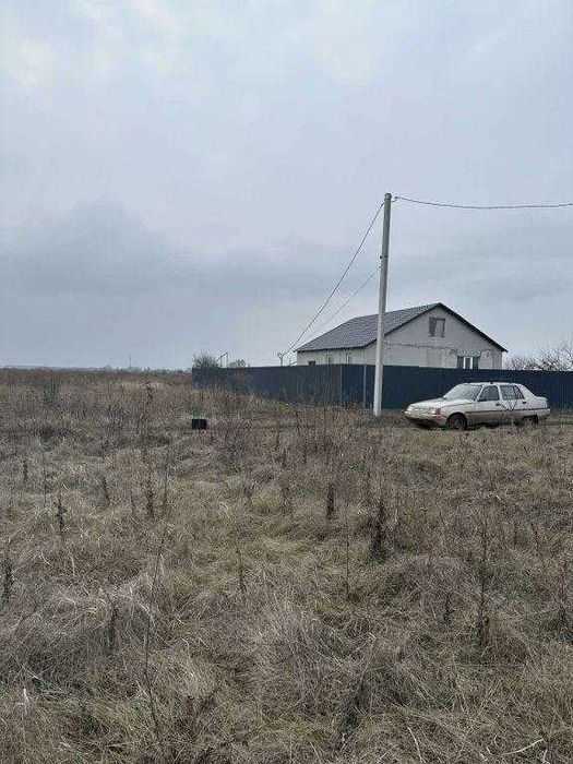 Продам приватизовану земельну ділянку в районі ГРЛ