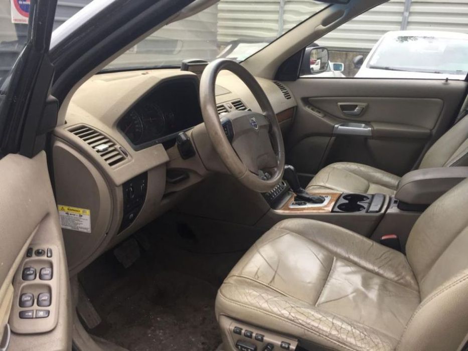 VOLVO XC 90 2.4 D5 E 2006 PARA PEÇAS
