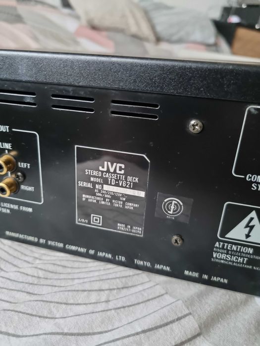 Magnetofon JVC V611