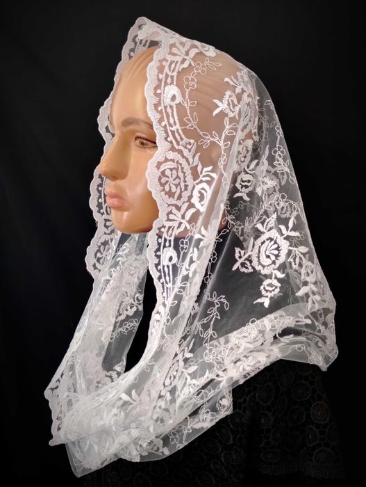 См.все фото Снуд кружевной гипюровый на крестины в храм церковь платок