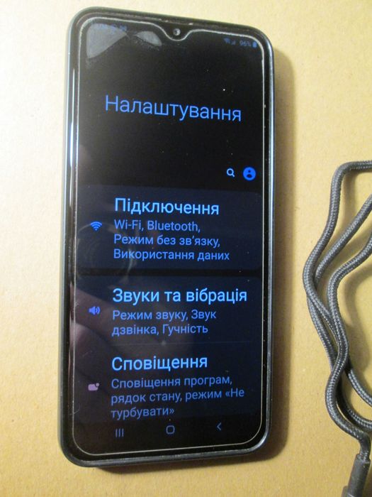 Смартфон Samsung Galaxy M20 4/64GB, дві SIM-картки, не новий, робочий