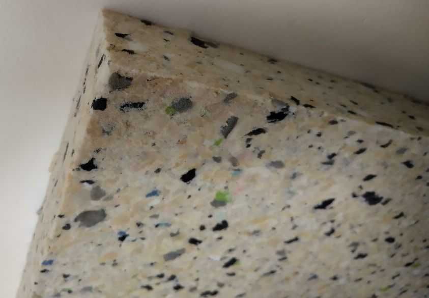 Pianka akustyczna 140 kg/m3 - 200x100cm grubość 4 cm