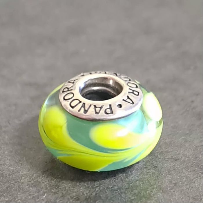 Contas Pandora em Murano Lilás e Murano Verde, em Prata 925, NOVAS
Perfeita para adicion