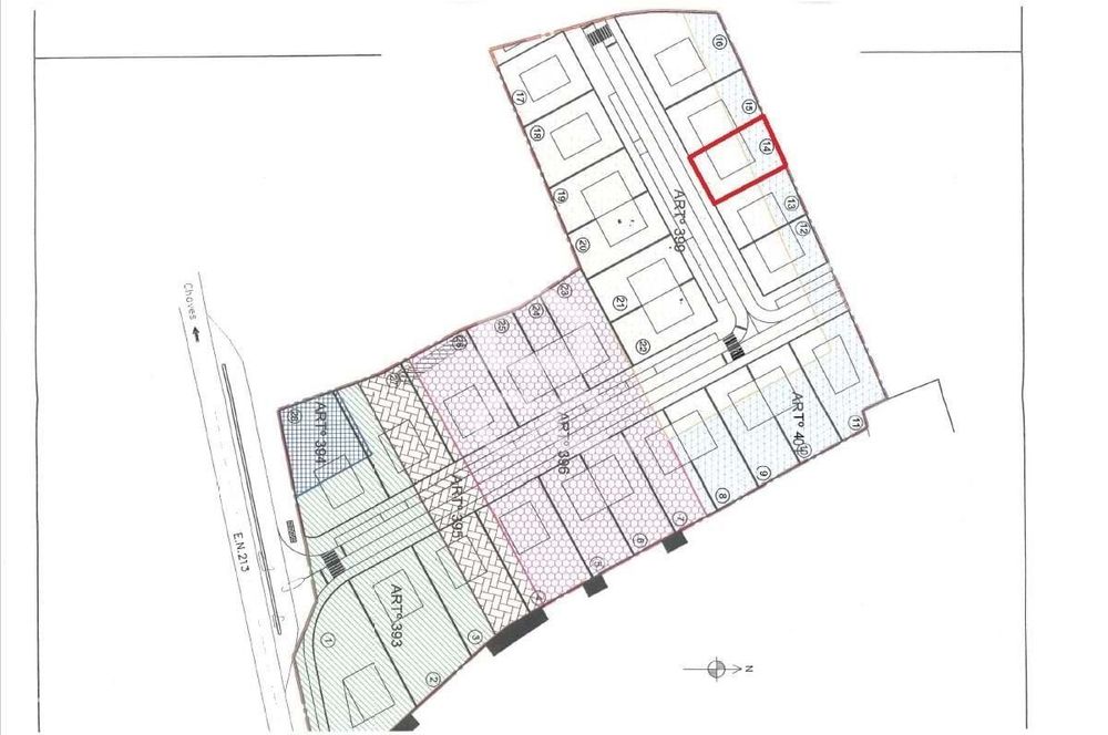 Lote de terreno destinado à construção de moradia, situado em uma loca