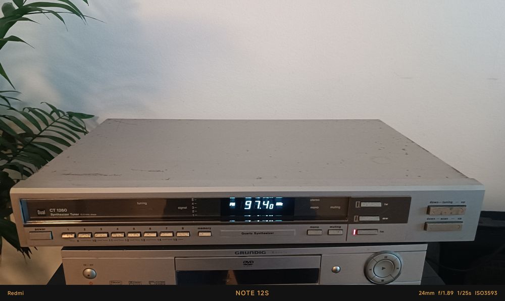 Rádio Vintage Dual CT 1260 AM/FM – Excelente Estado
Vendo Dual CT 1