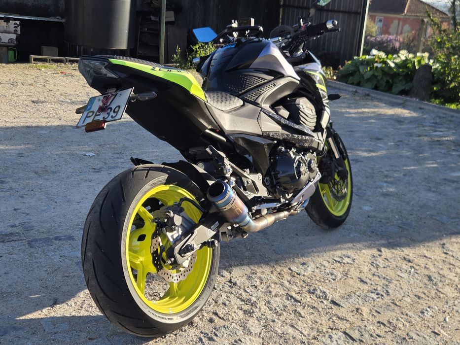 Kawasaki  Z800 full
