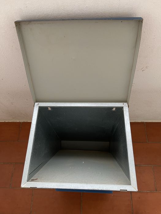 Comedouro cães galvanizado 27L