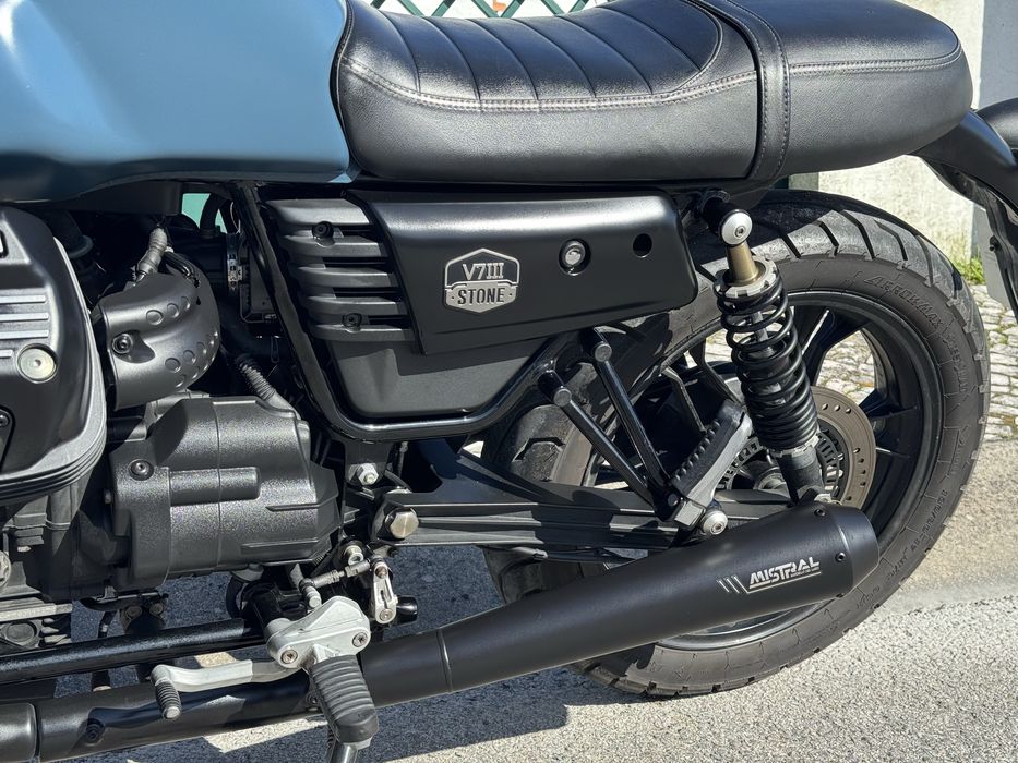 Moto Guzzi V7 III Stone Night Pack (2021) – 23.000 km – Oportunidade