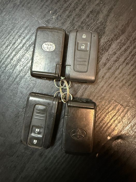 Kluczyki do Toyota Prius, Auris, Prius Plus