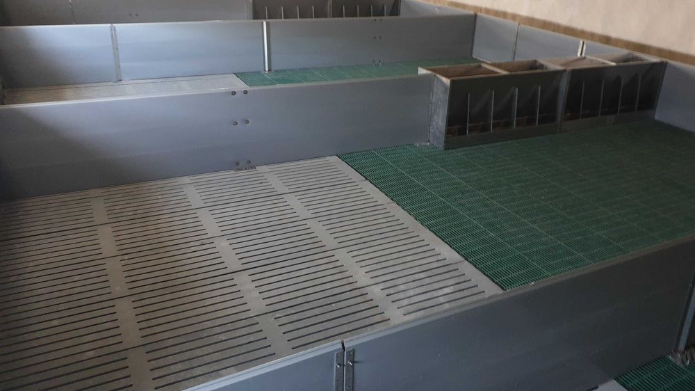 Ruszty ruszta betonowe dla trzody Maty legowiskowe Materace