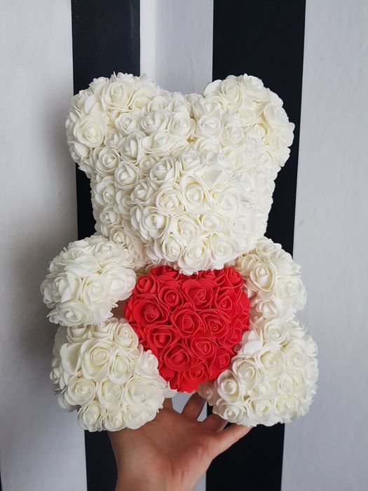 Miś z róż 40 cm piękny