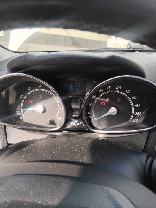 Vendo ford fiesta Vl 1.0 de 2016 nacional com  106 mil km acidentado salvado