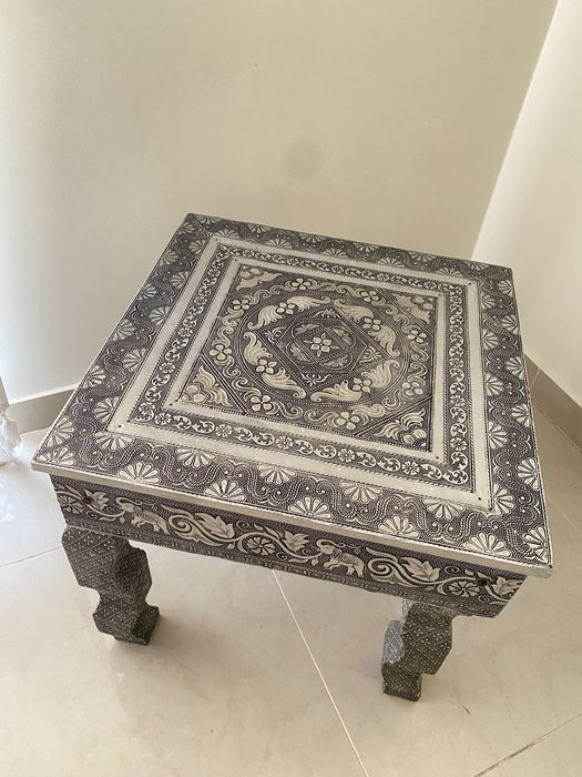 Mesa marroquina quadrada medidas na foto