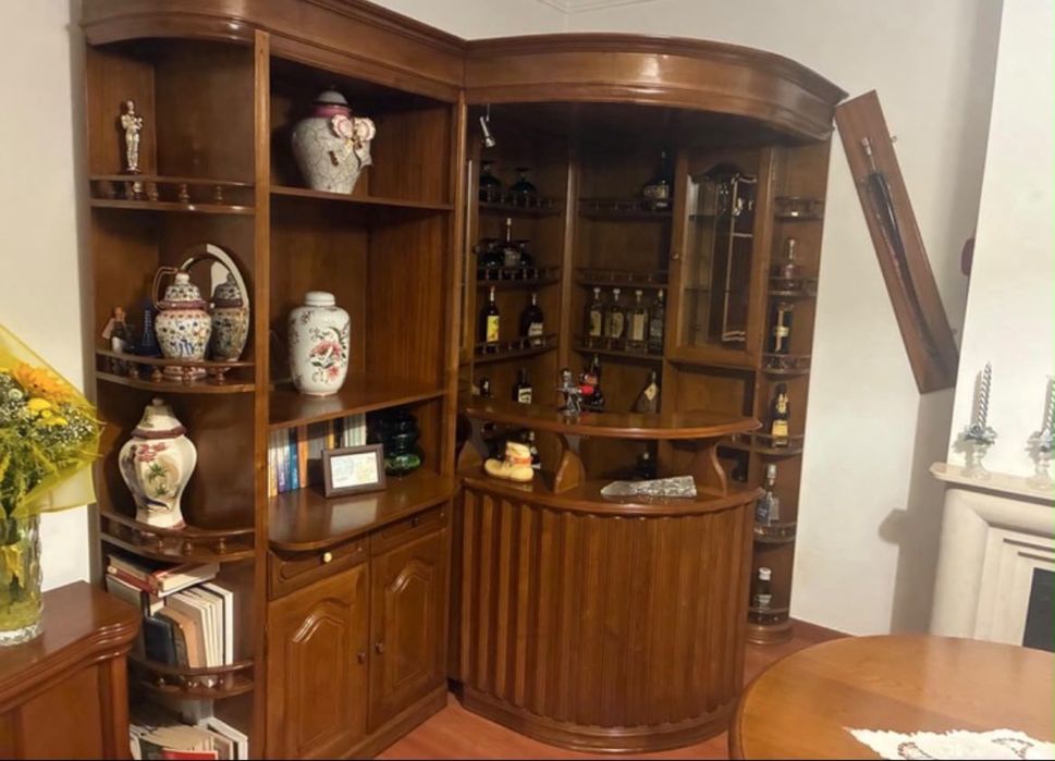 Bar com móvel completo