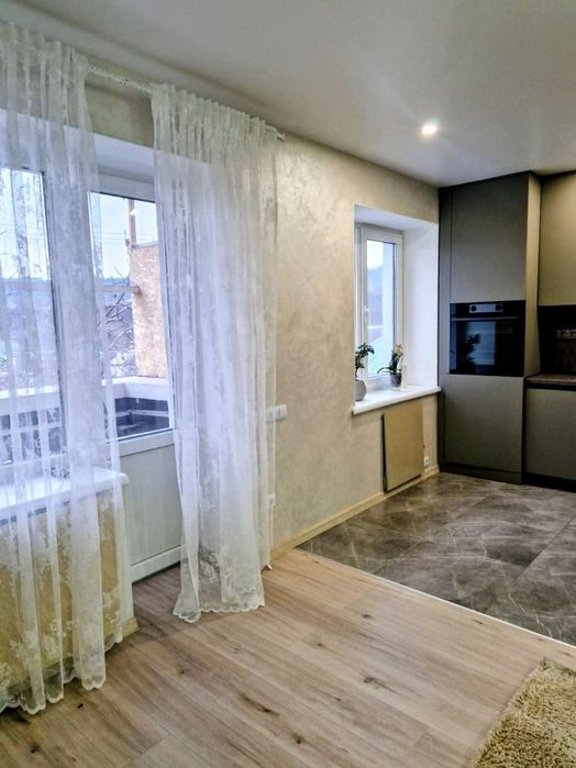 Продається сучасна 3-кімнатна квартира