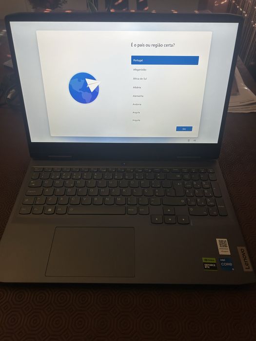 Portátil Lenovo loq 15irh8