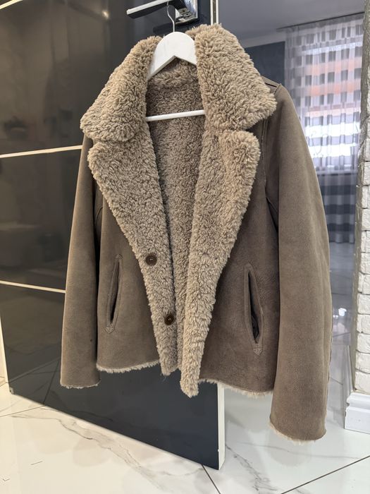 Куртка жіноча massimo dutti.